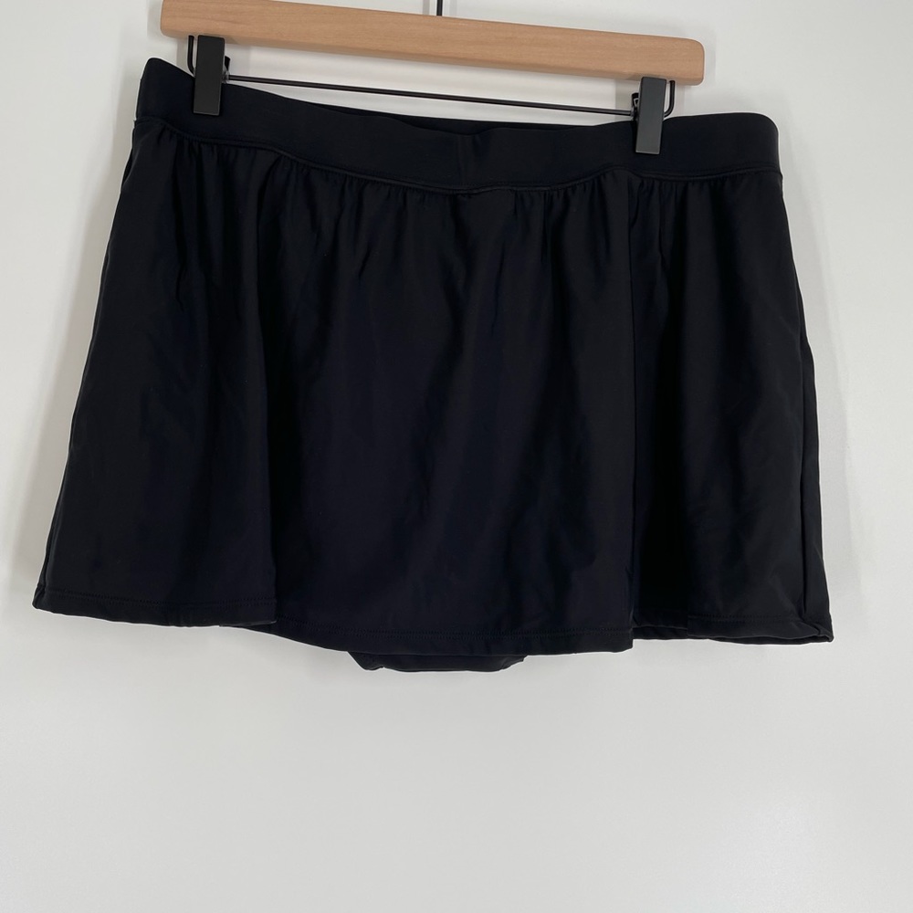 Sz large skirt black nwt